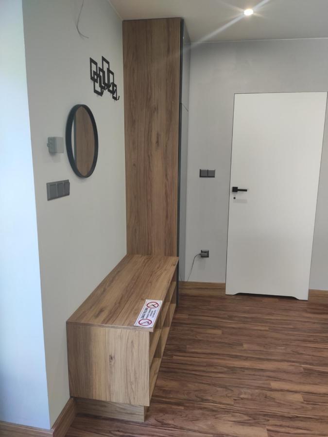 Nad Jeziorem Apartment Slawa