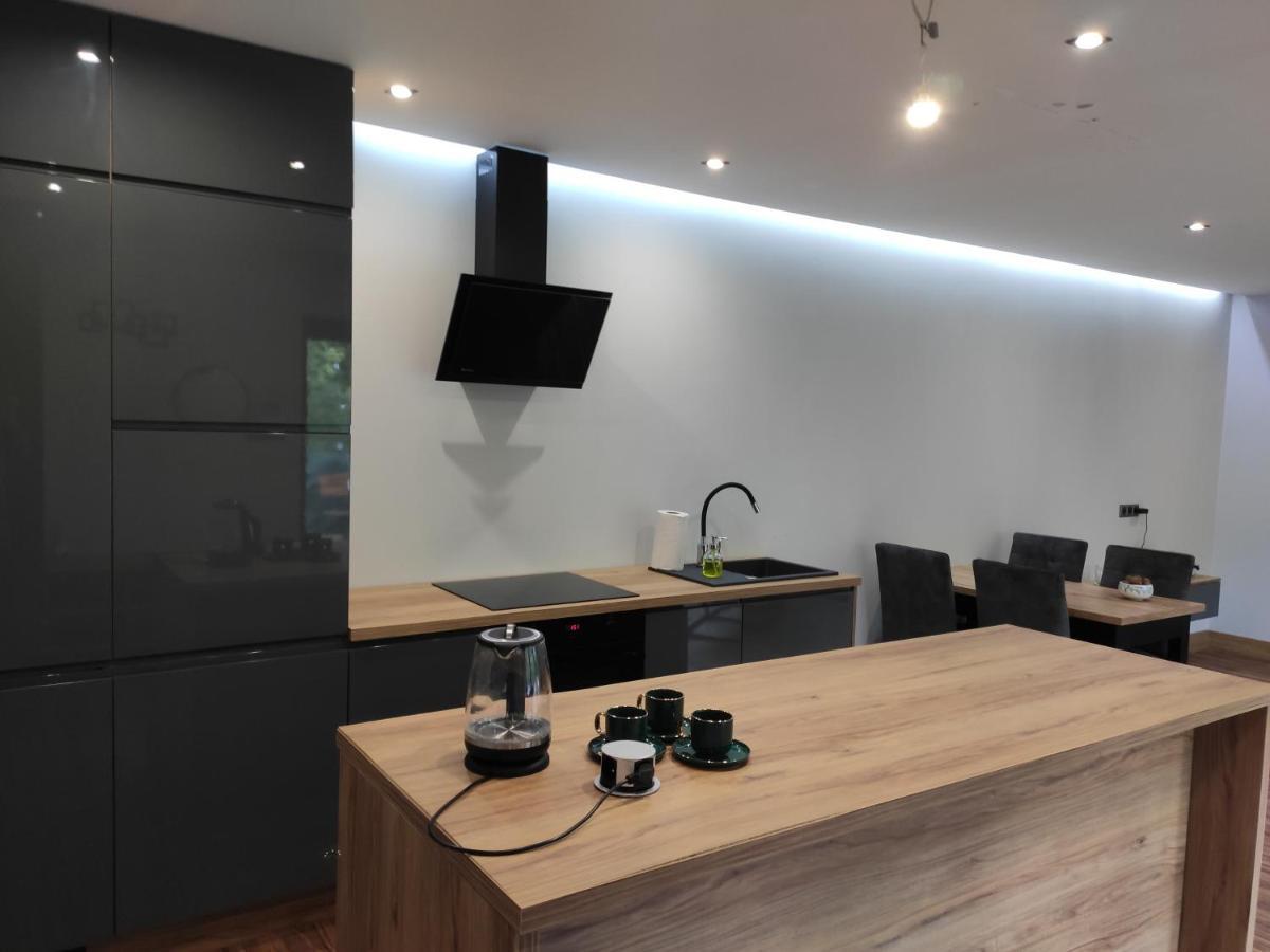Nad Jeziorem Apartment *